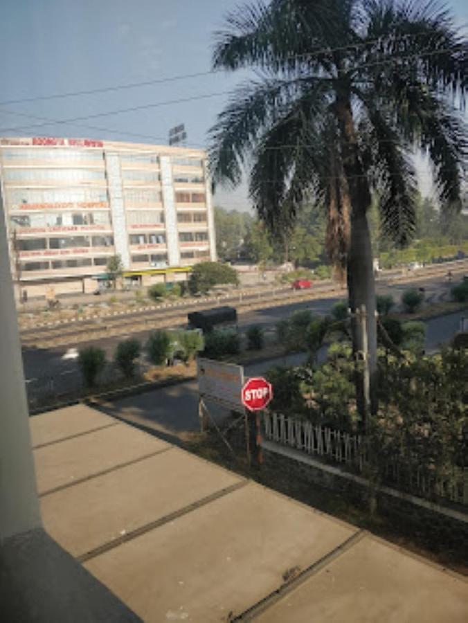 Hotel Sai Saya,נאסיק מראה חיצוני תמונה