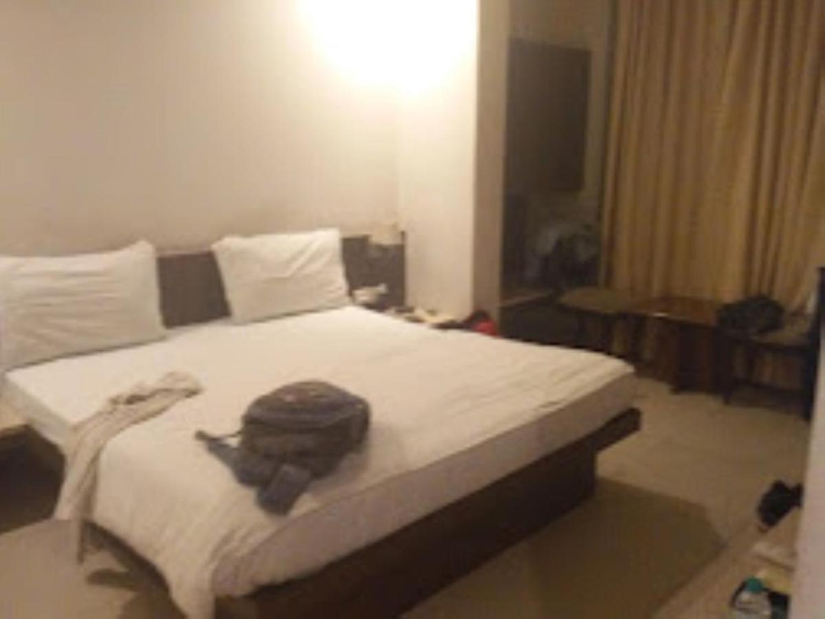 Hotel Sai Saya,נאסיק מראה חיצוני תמונה